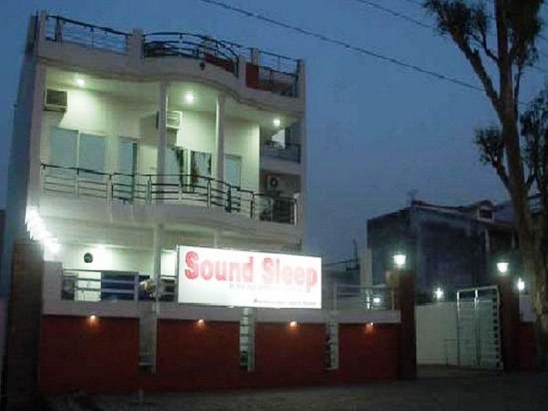 Oyo 22301 Hotel Sound Sleep Risikés Kültér fotó